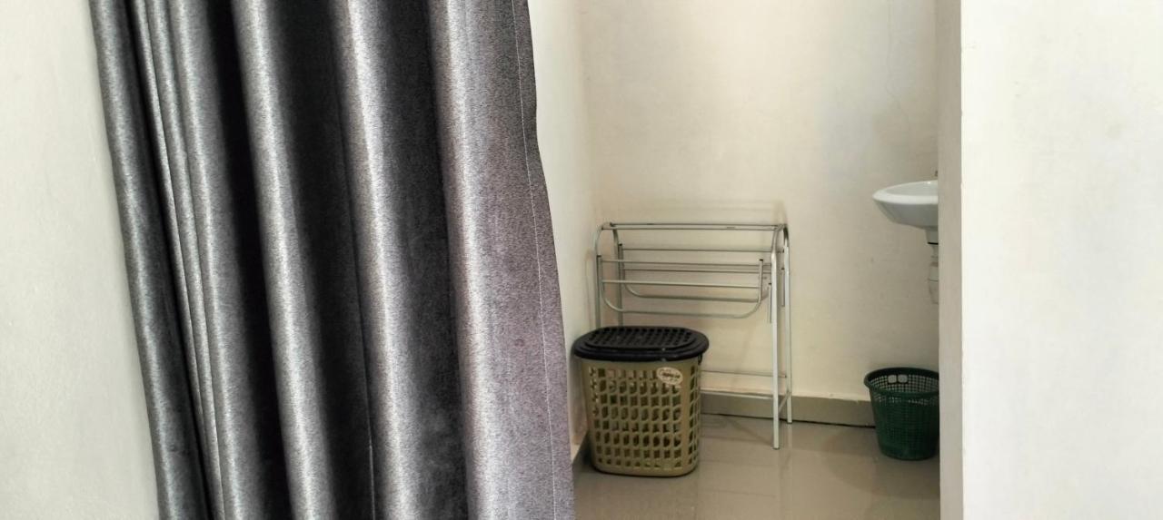 Sakila Homestay Kuta  Extérieur photo